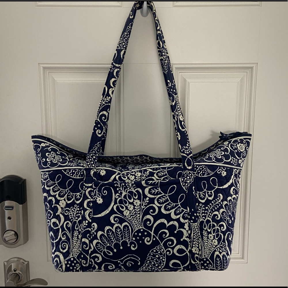 Vera Bradley Large Duffle- Navy blue paisley